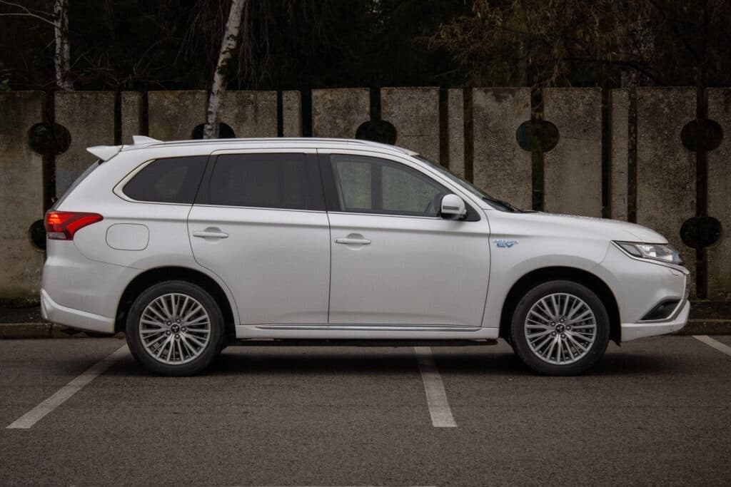 2021 Mitsubishi OUTLANDER - 4