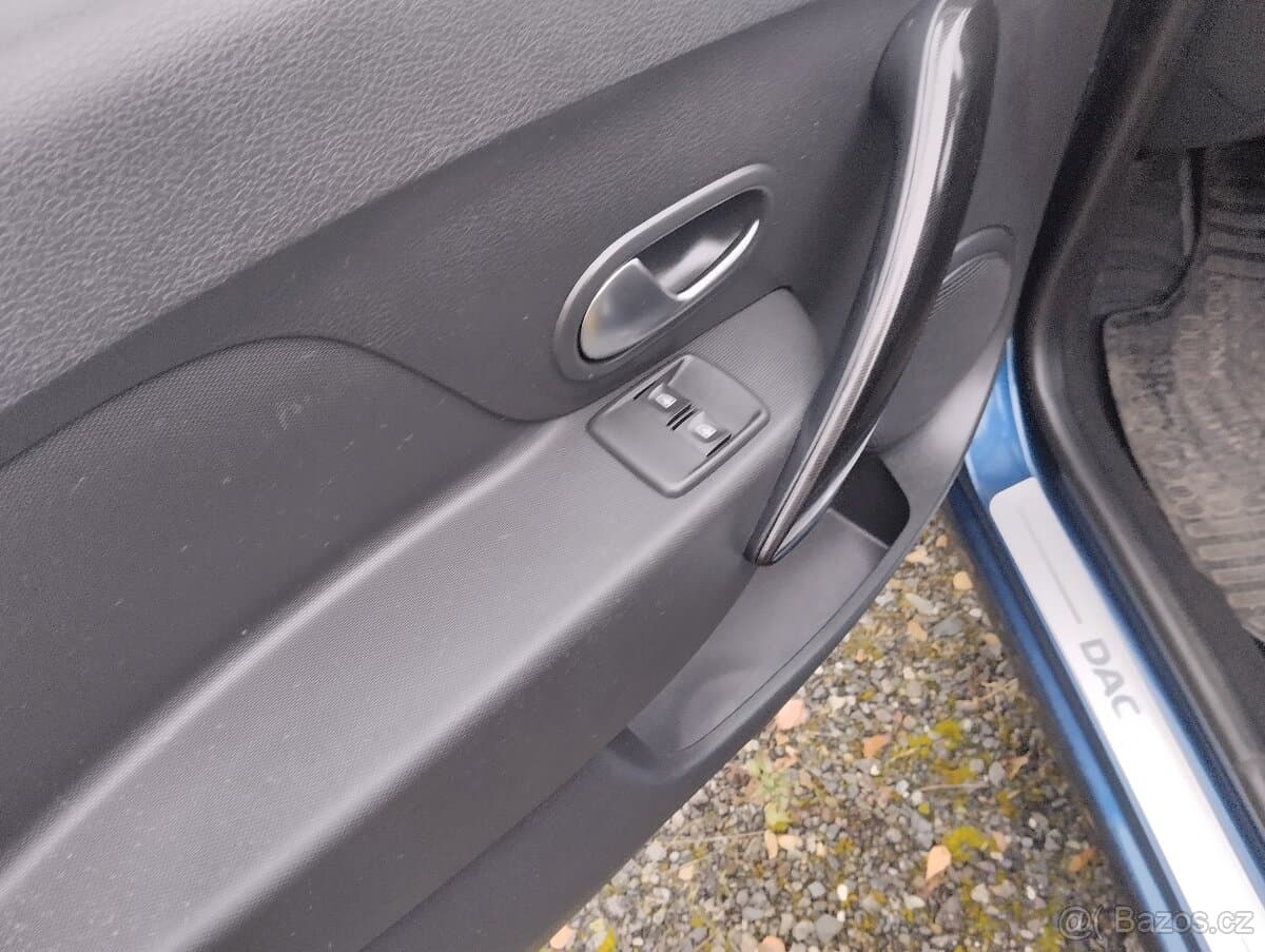 2017 Dacia SANDERO - 4