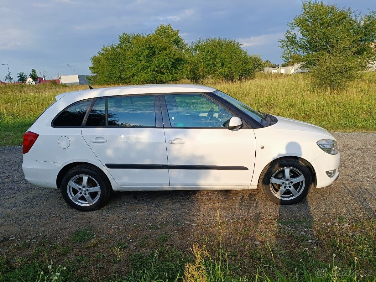 2010 Škoda FABIA - 4