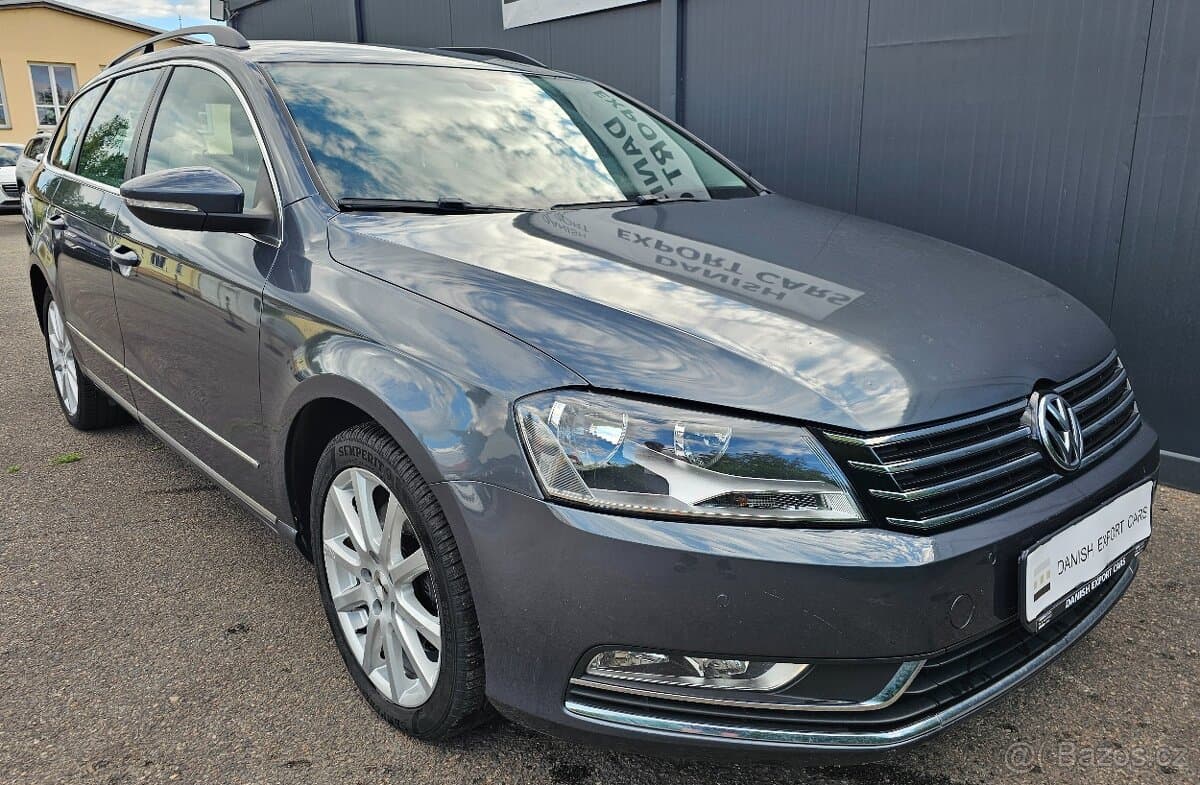 2011 Volkswagen PASSAT - 4