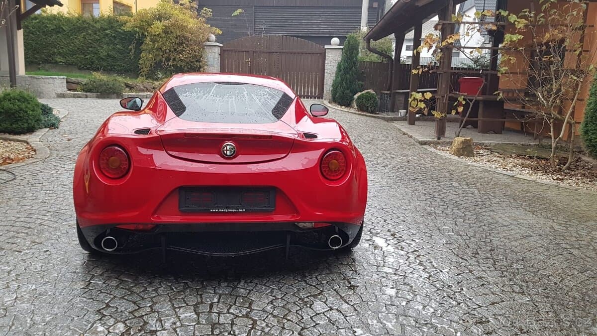 2015 Alfa Romeo 4C - 4