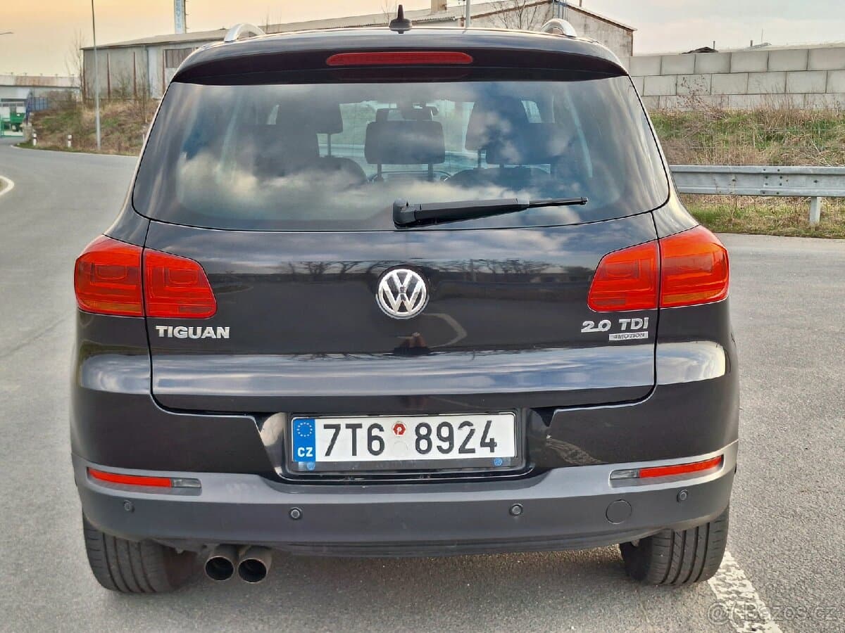 2011 Volkswagen TIGUAN - 4