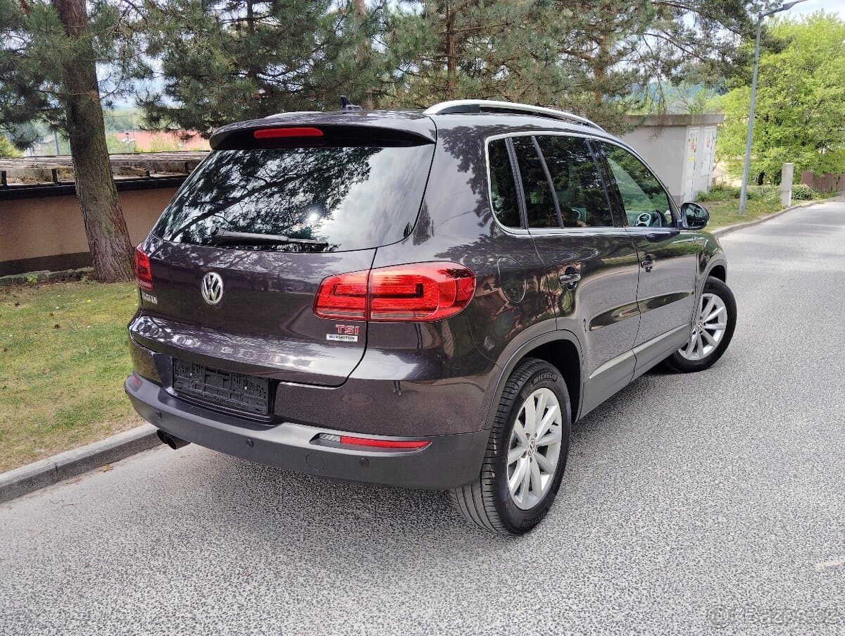 2015 Volkswagen TIGUAN - 4