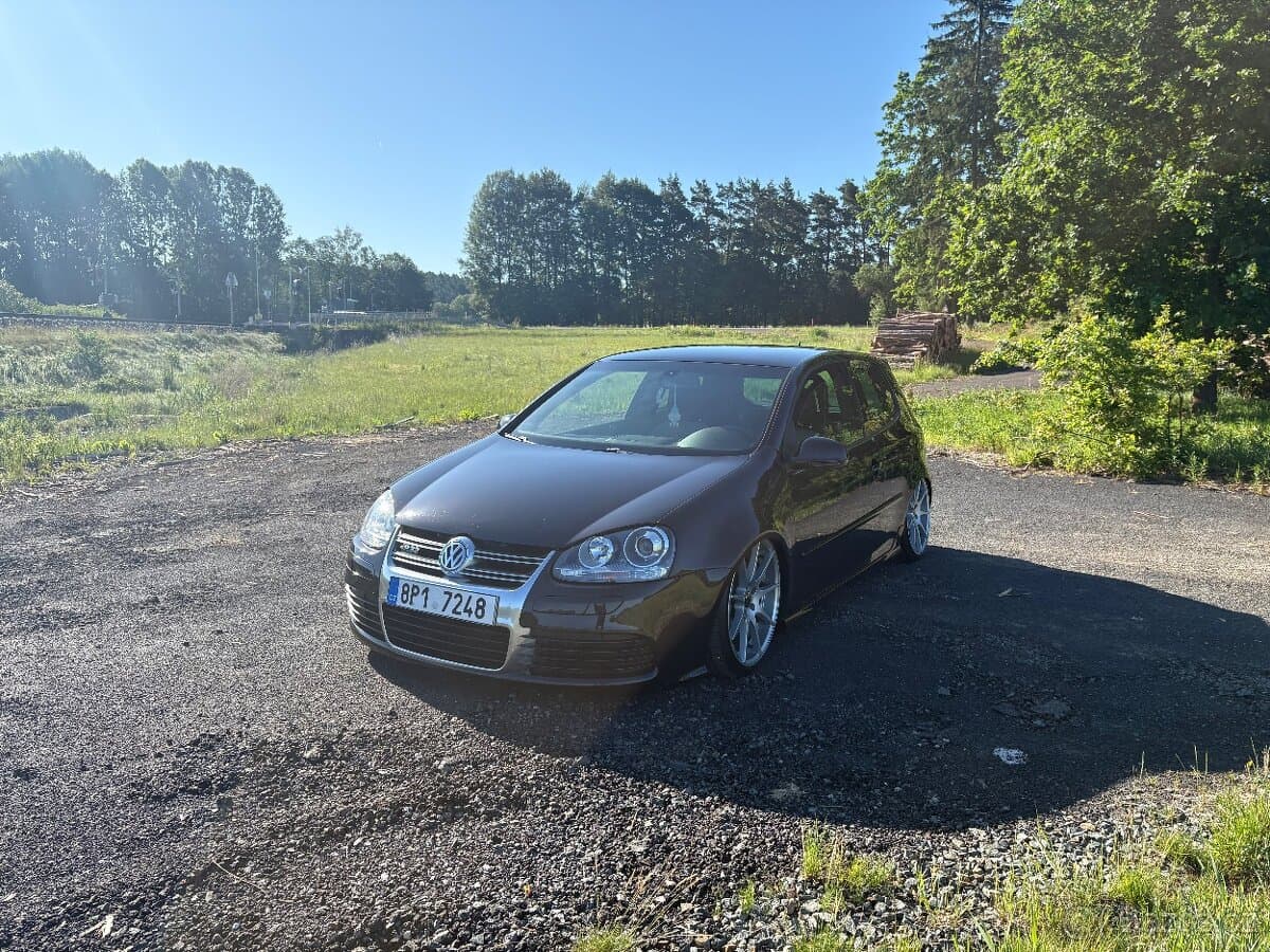 Volkswagen GOLF - 4