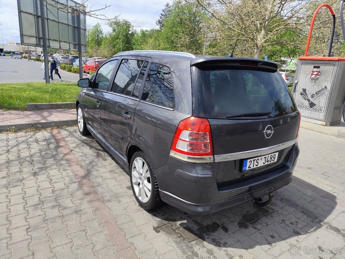 2011 Opel ZAFIRA - 4