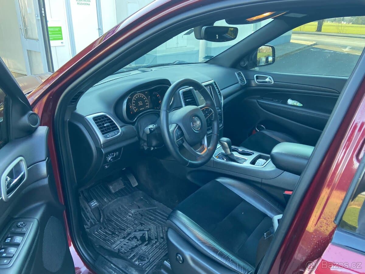 2018 Jeep CHEROKEE - 4