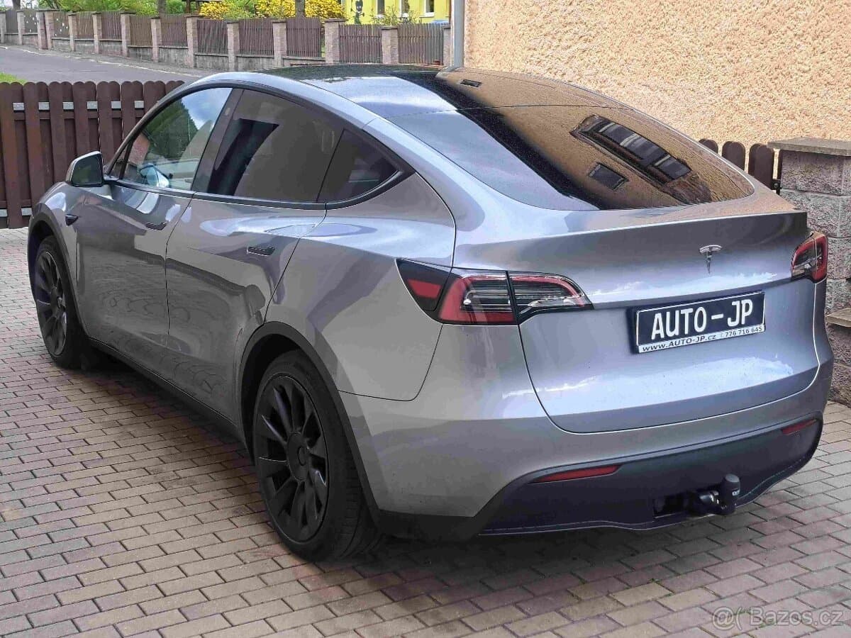 2024 Tesla MODEL Y - 4