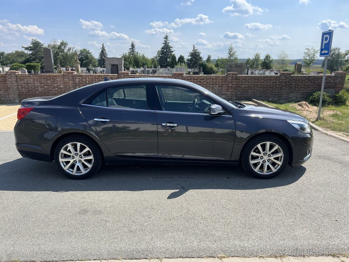 2014 Chevrolet MALIBU - 4