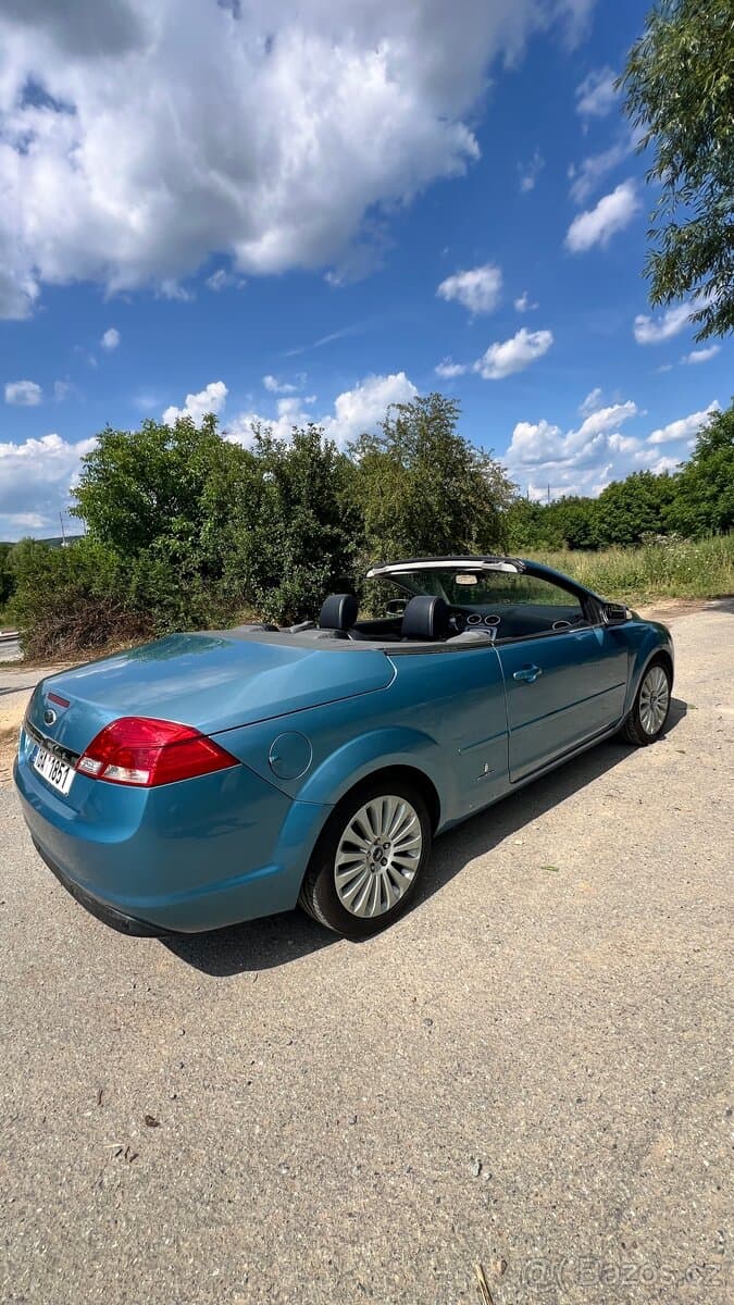 2009 Ford FOCUS - 4