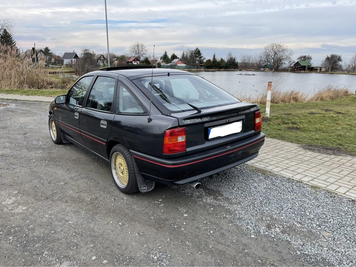 1989 Opel GT - 4