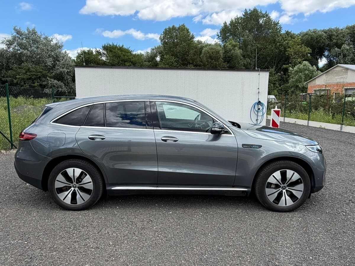 Mercedes-Benz EQC - 4