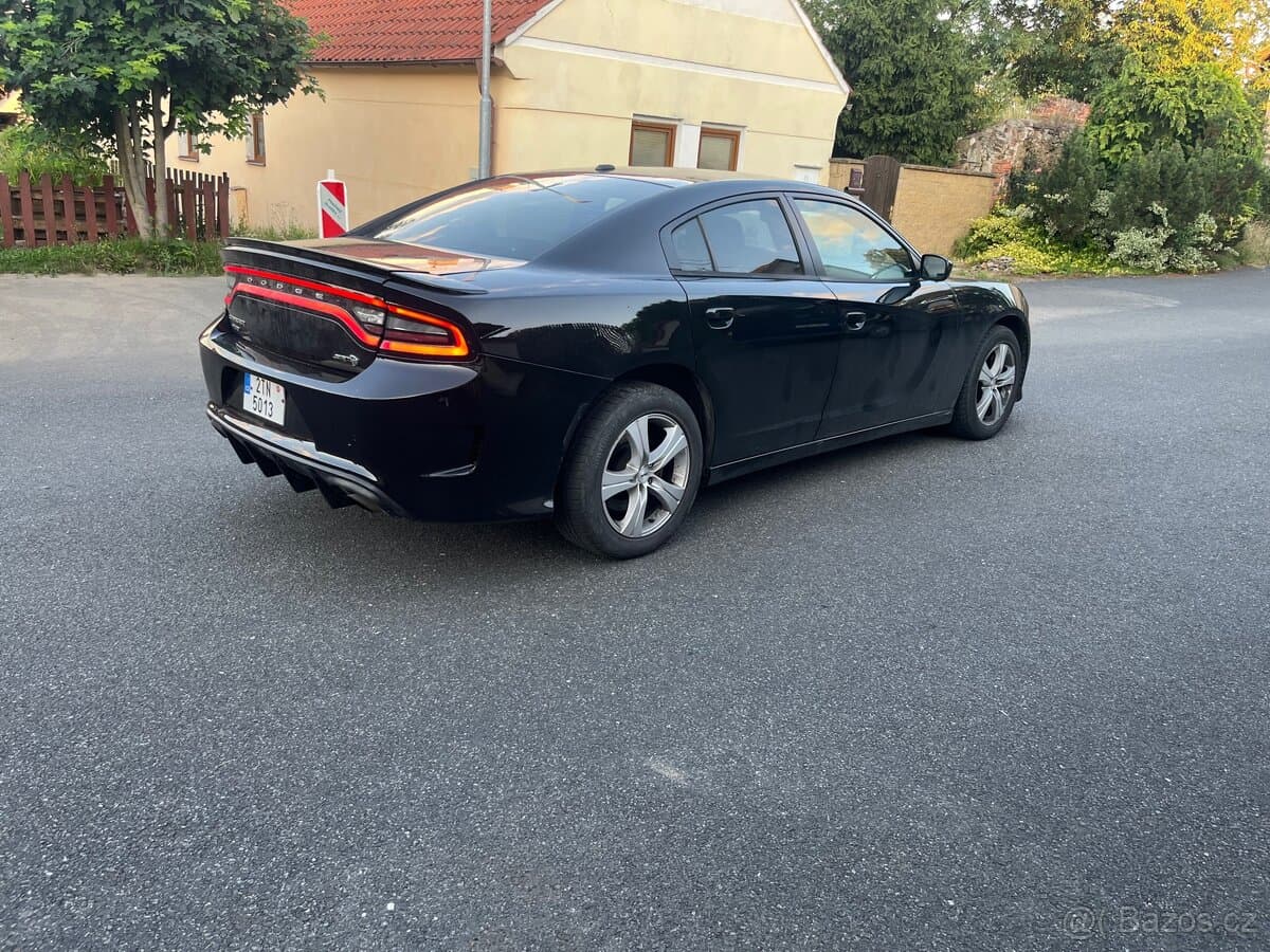 Dodge CHARGER - 4