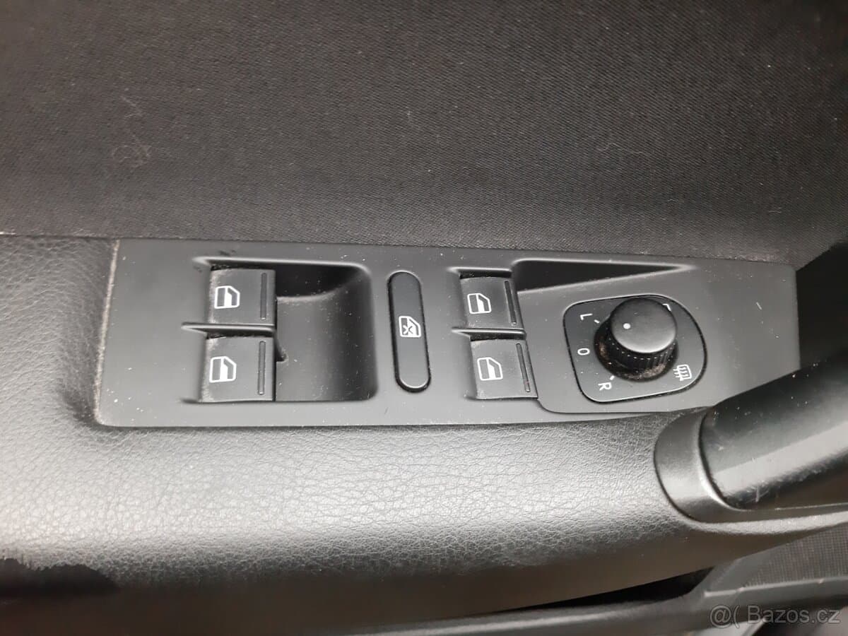 2012 Volkswagen PASSAT - 4
