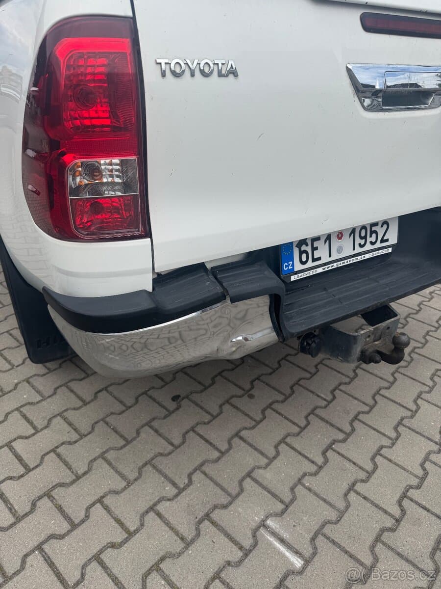 2020 Toyota HILUX - 4