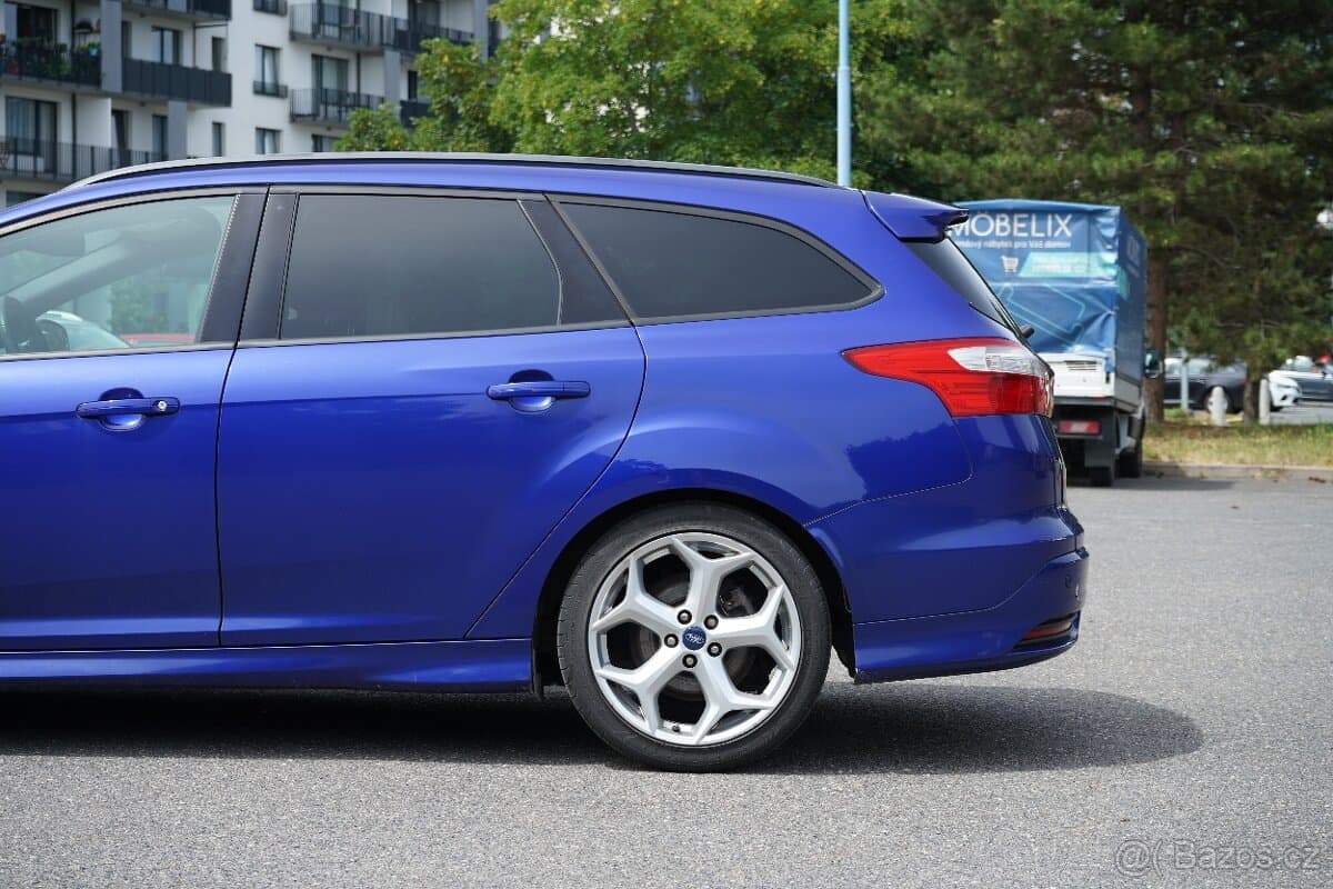 2013 Ford FOCUS - 4