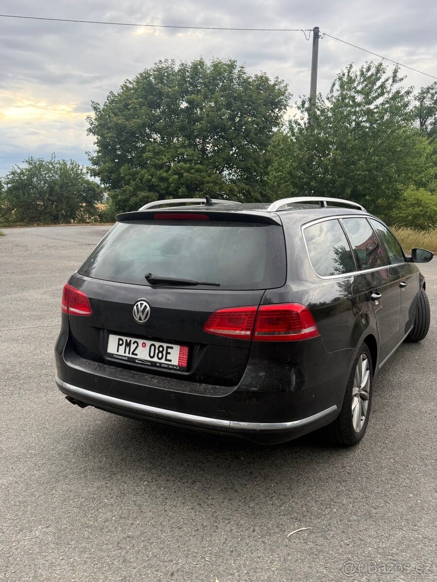 2013 Volkswagen PASSAT - 4