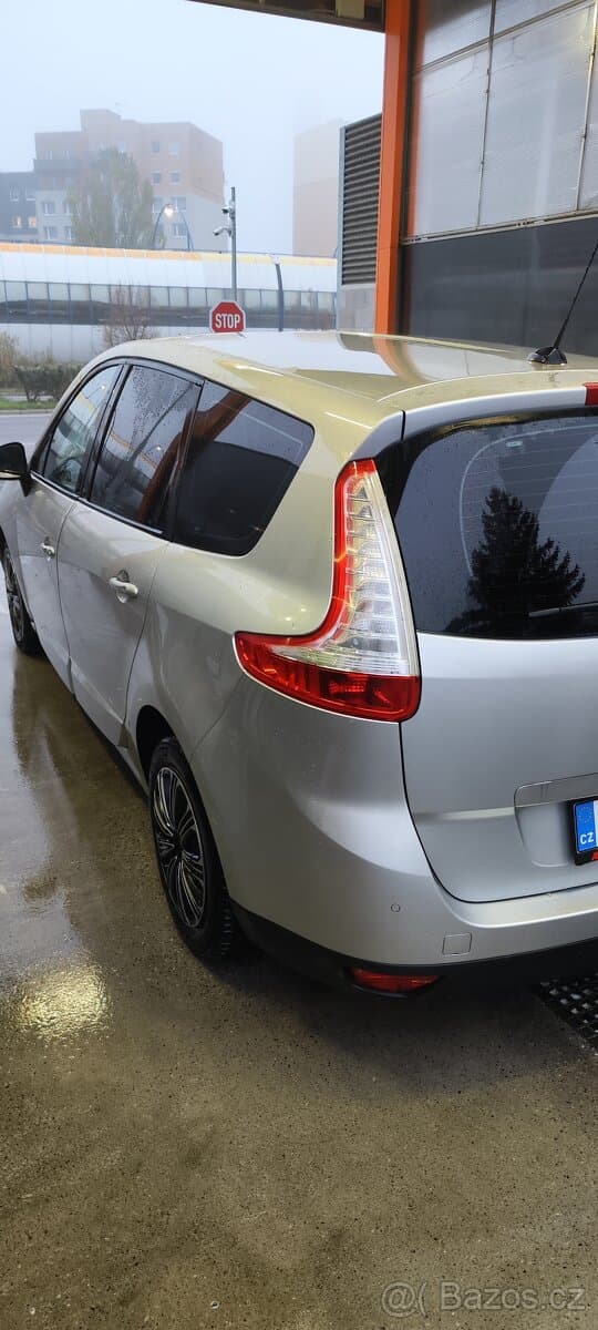 Renault SCENIC - 4