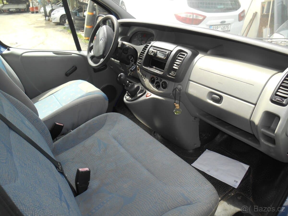 Renault TRAFIC - 4