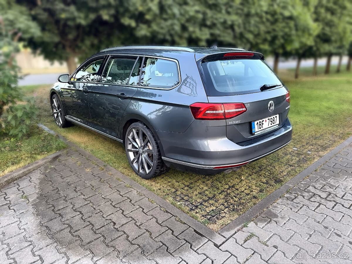2016 Volkswagen PASSAT - 4