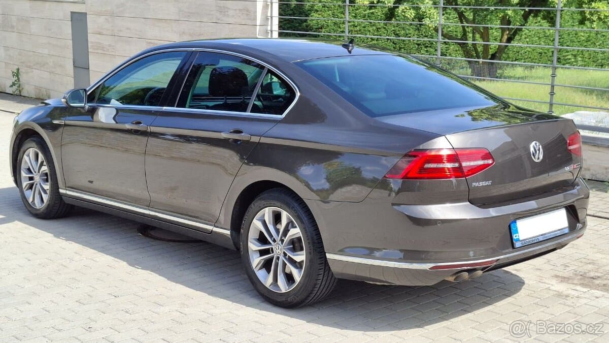 2016 Volkswagen PASSAT - 4
