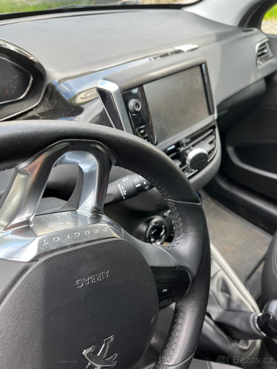 2014 Peugeot 208 - 4