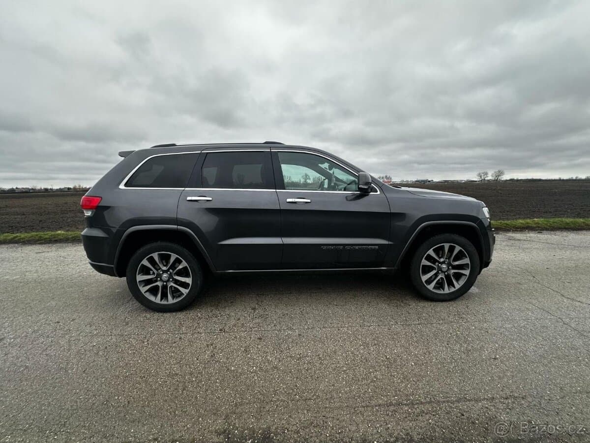 2017 Jeep CHEROKEE - 4