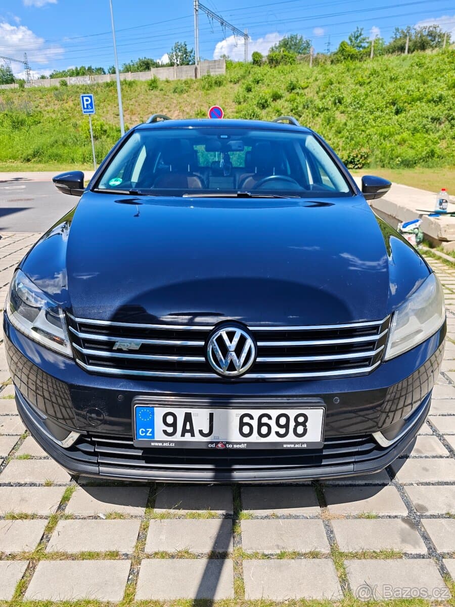2011 Volkswagen PASSAT - 4