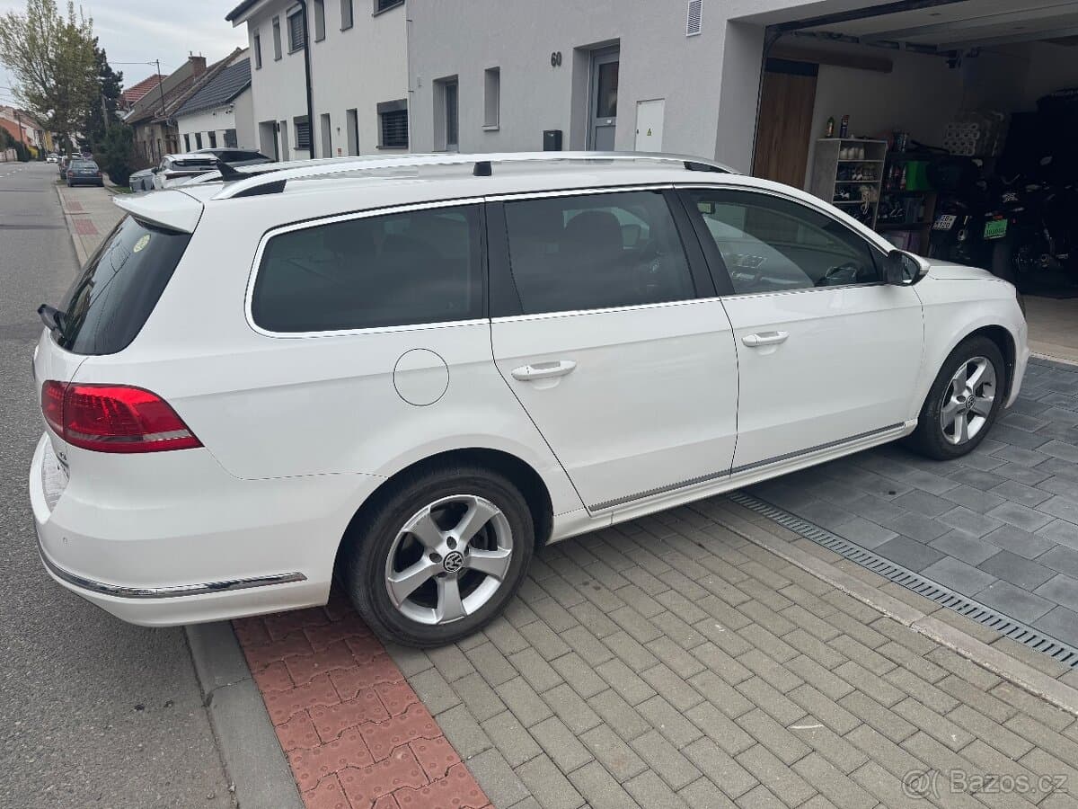 2013 Volkswagen PASSAT - 4
