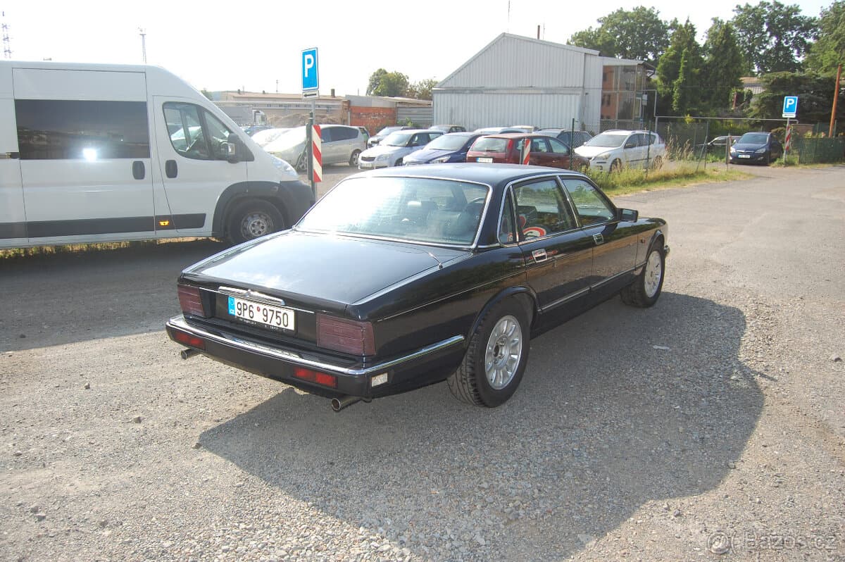 1990 Jaguar XJ - 4