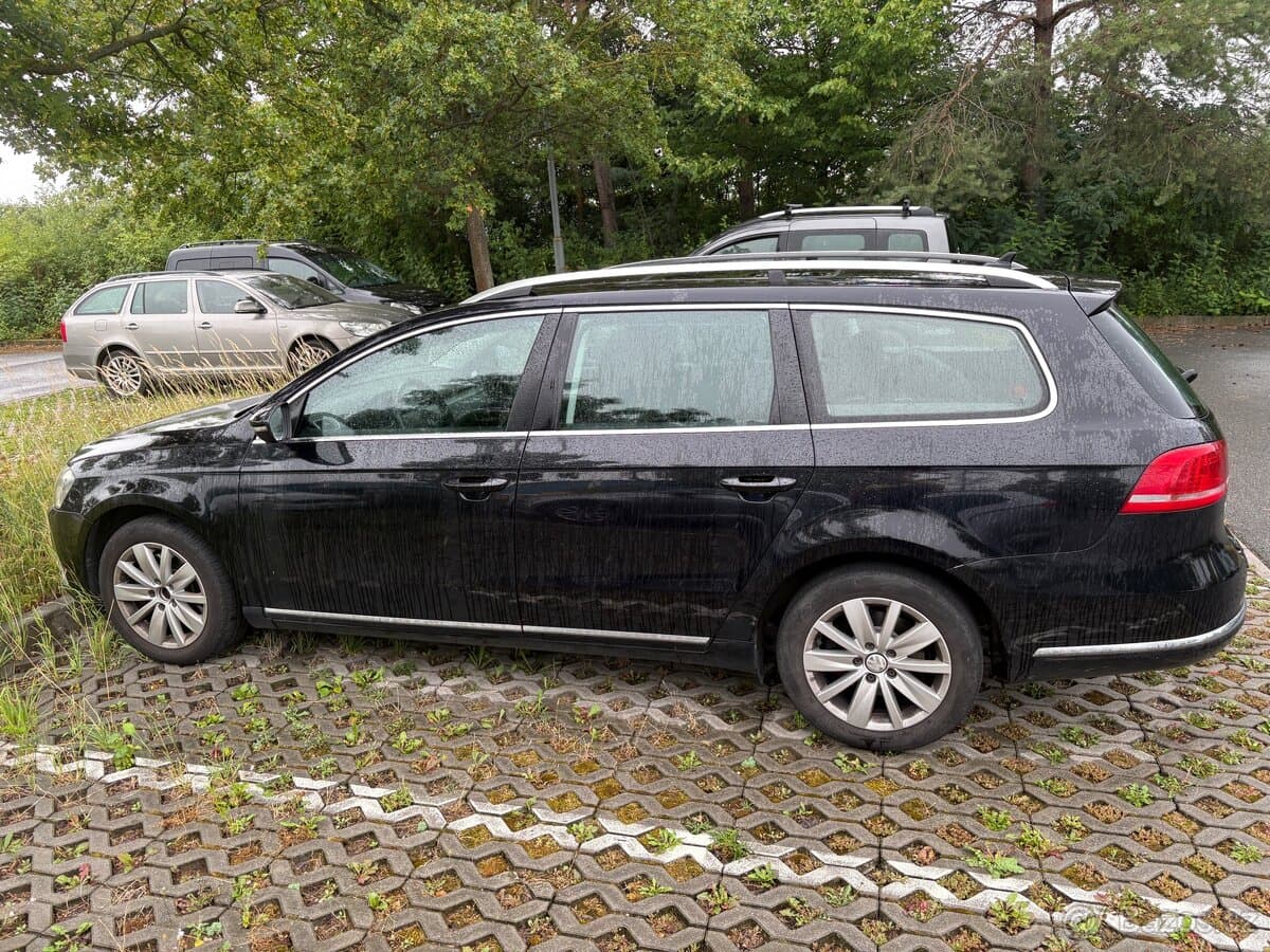 Volkswagen PASSAT - 4