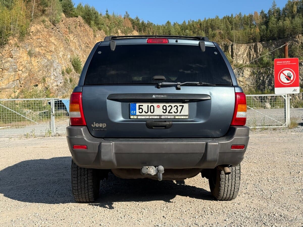 Jeep CHEROKEE - 4