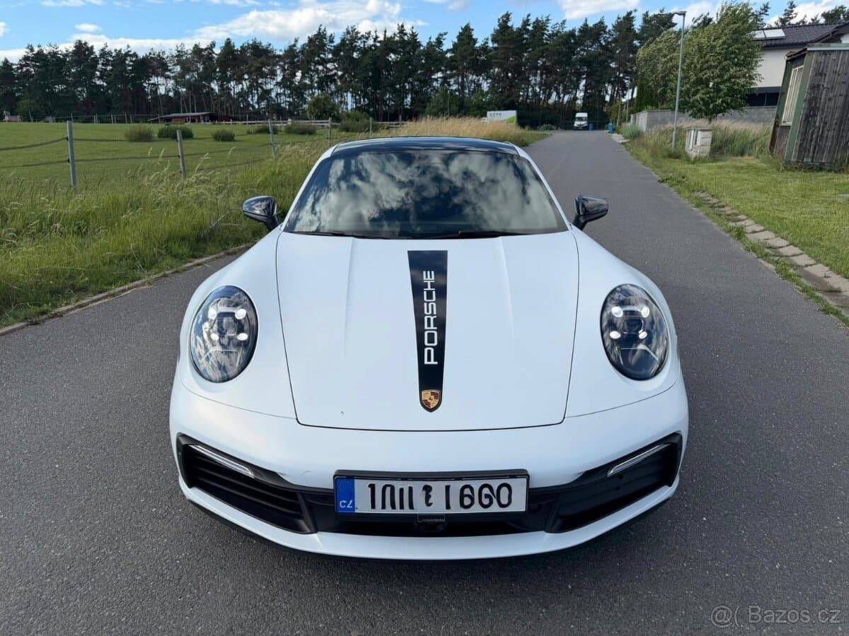 2019 Porsche 911 - 4