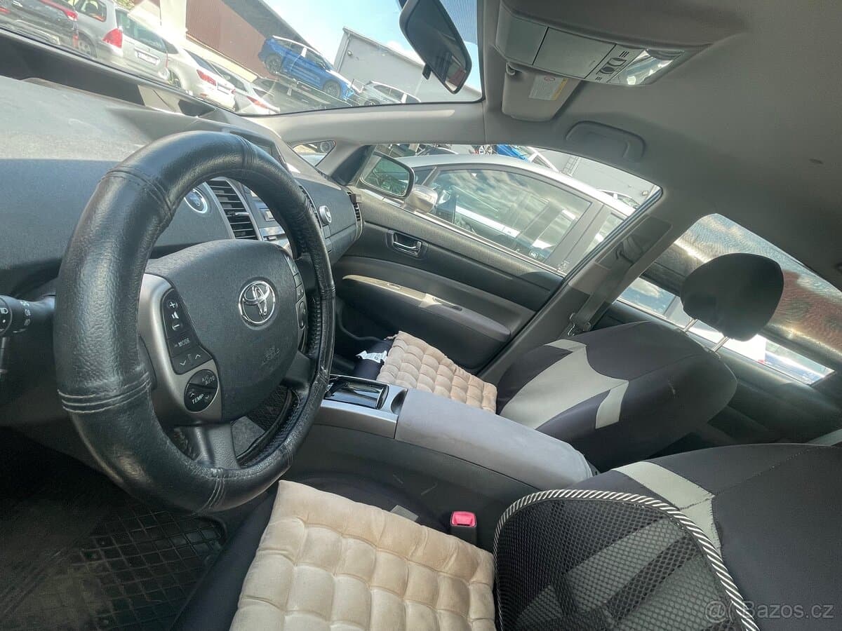 Toyota PRIUS - 4