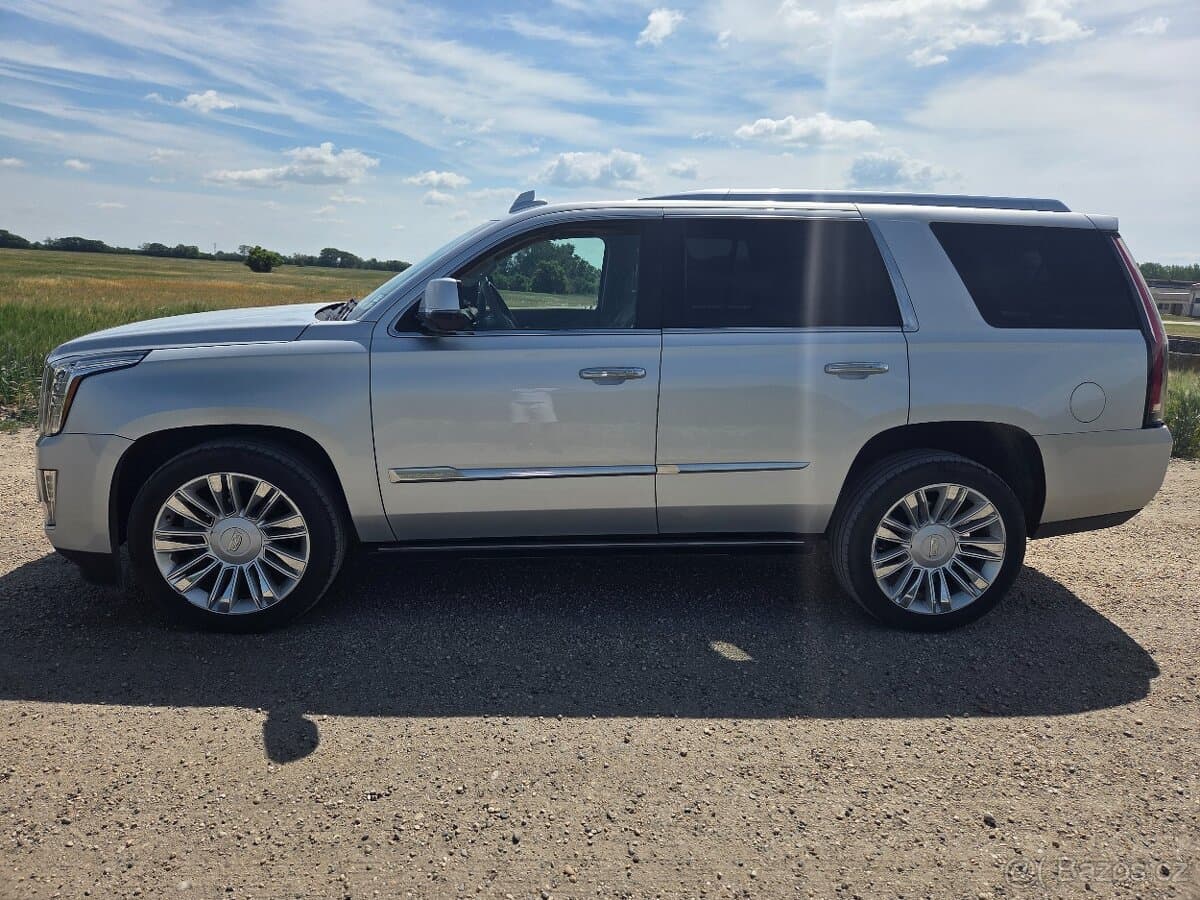 2016 Cadillac ESCALADE - 4