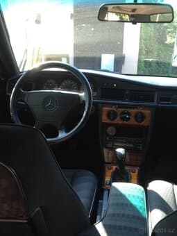 1992 Mercedes-Benz 190 - 4