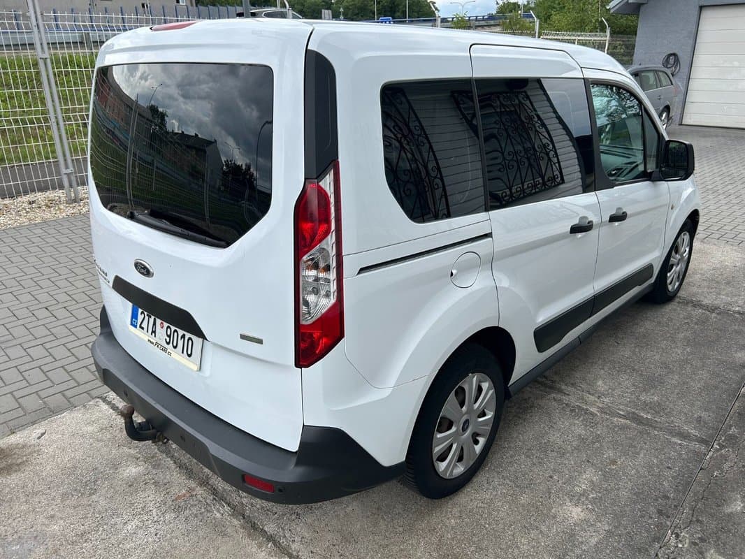 2015 Ford TOURNEO - 4