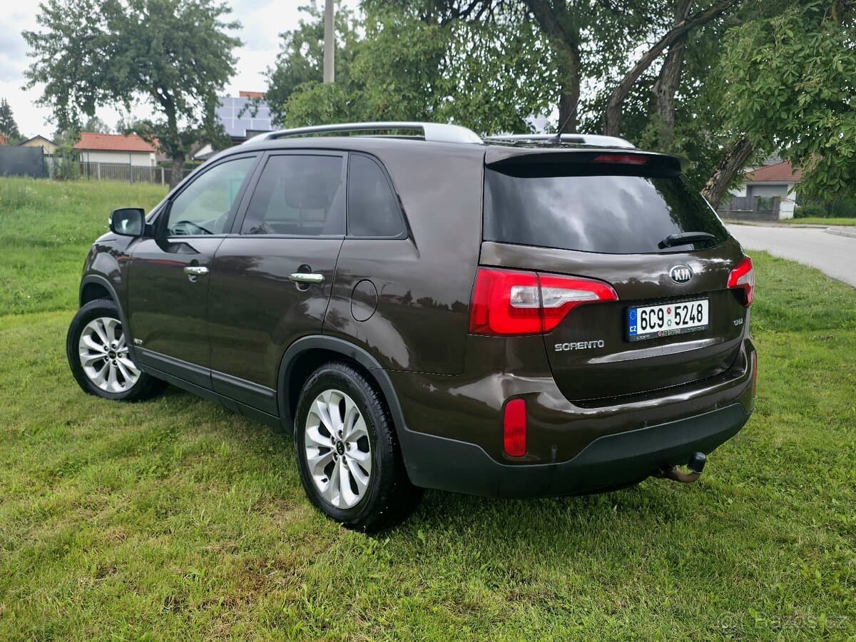 2014 Kia SORENTO - 4