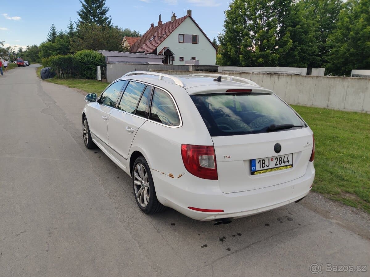 2010 Škoda SUPERB - 4