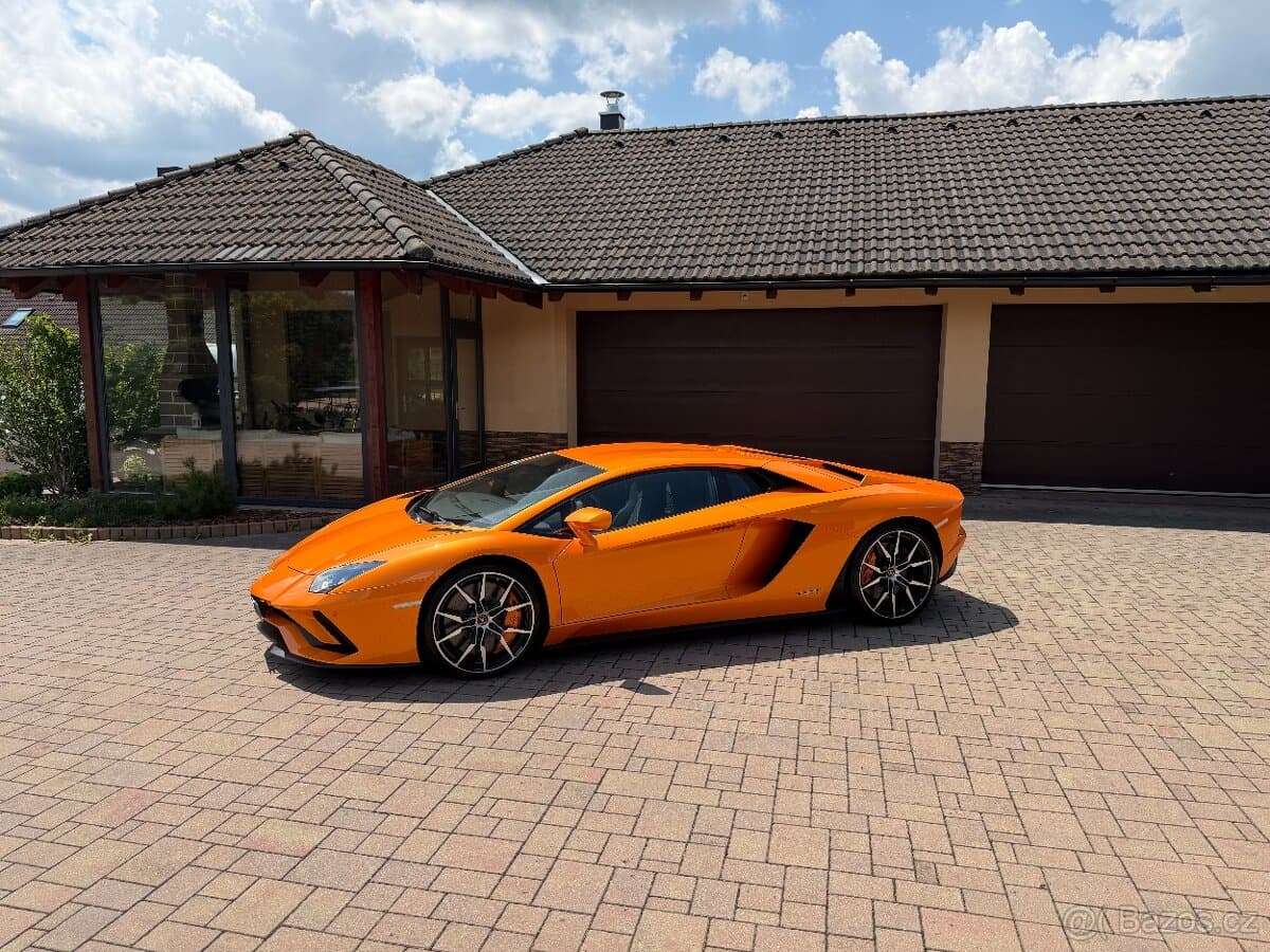 2018 Lamborghini AVENTADOR - 4