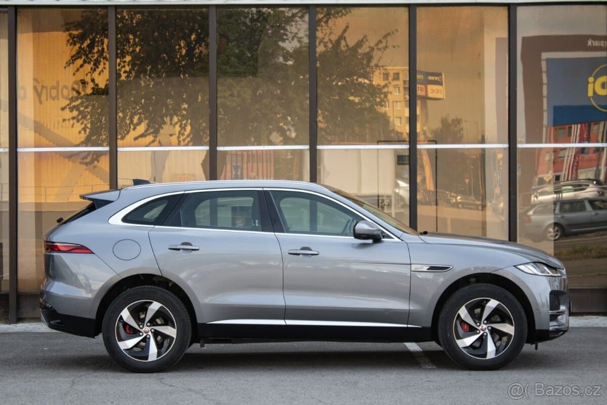 2021 Jaguar F-PACE - 4