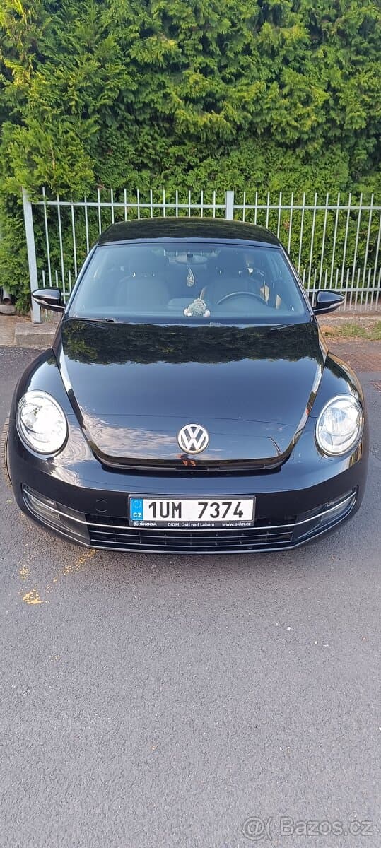 2012 Volkswagen BEETLE - 4