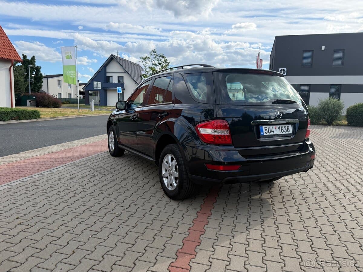 2010 Mercedes-Benz M-CLASS - 4