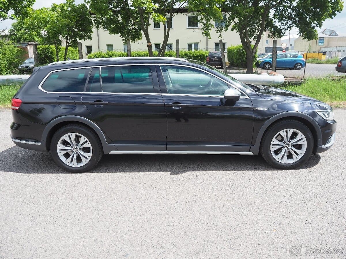 2016 Volkswagen PASSAT - 4
