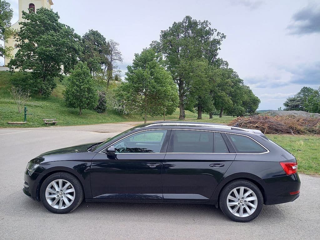 2021 Škoda SUPERB - 4