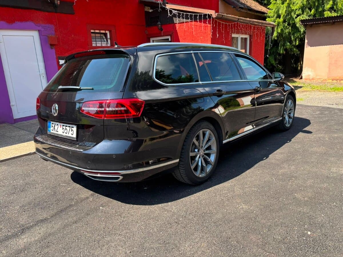 2019 Volkswagen PASSAT - 4