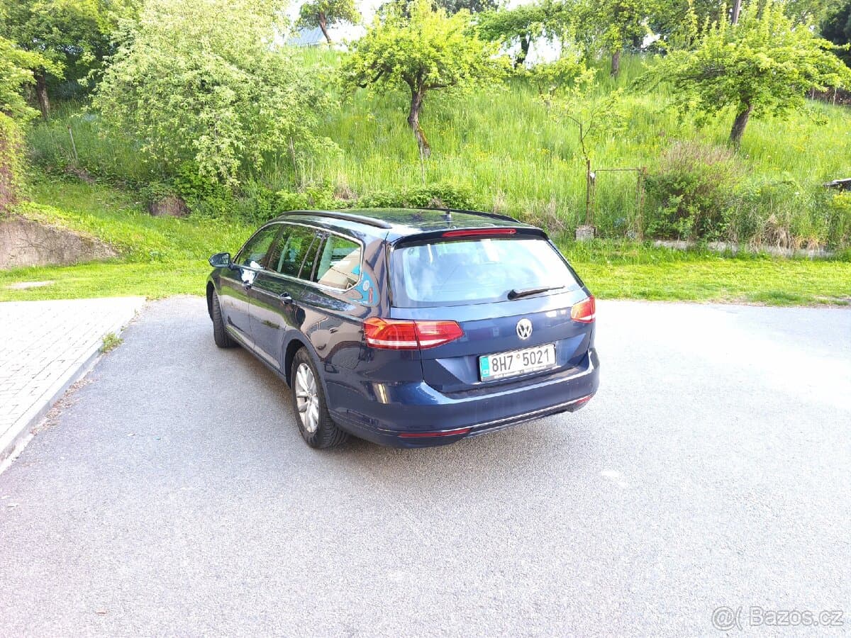 2017 Volkswagen PASSAT - 4