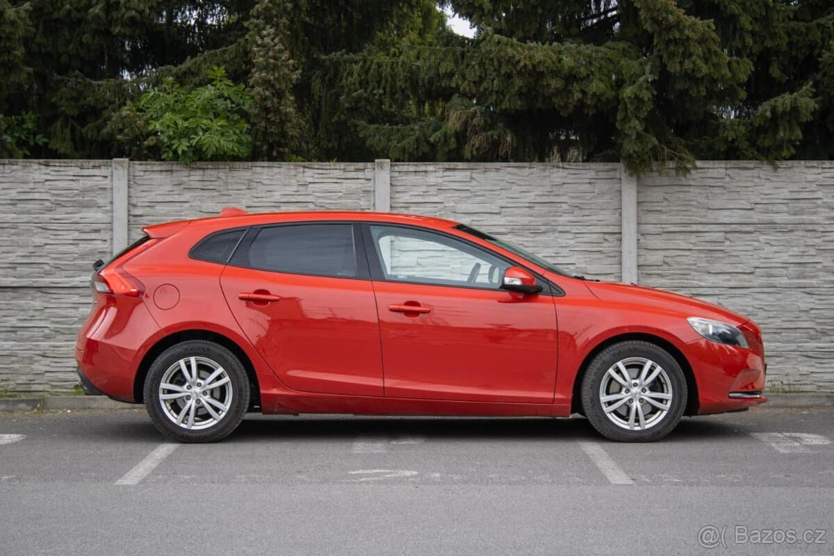 2015 Volvo V40 - 4