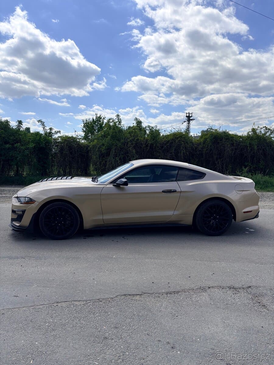 2017 Ford MUSTANG - 4