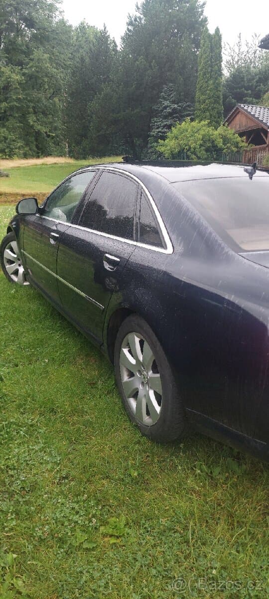 Audi A8 - 4