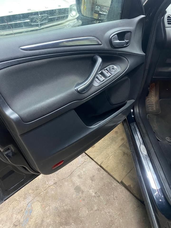 2012 Ford S-MAX - 4